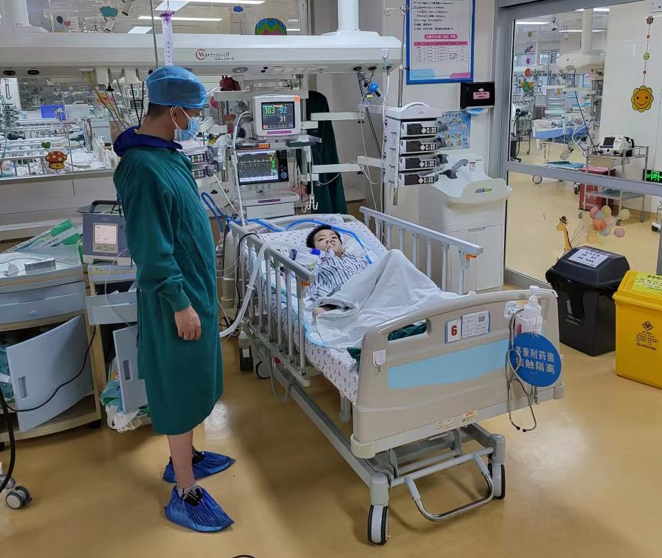 安龙县跨省救护车出租公司